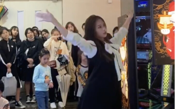 [E Dance to Fame] Favorite-LOCA Tôi đến đây để nộp bài tập. Hehe, tôi mới học gần đây thôi, và tôi k