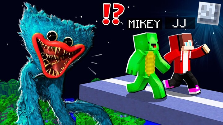 Why CREEPY Huggy Wuggy BECAME TITAN and ATTACK JJ and MIKEY ? - in Minecraft Maizen