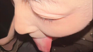 لقد قلتُ بالفعل أنني سأدفع رسوم البريد، فماذا يريد بعد ذلك؟