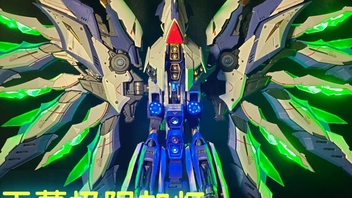 The ultimate splendor of 362 lights - Ein Tower skylight with lights