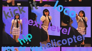 当着校领导和同学面前换衣服是什么体验