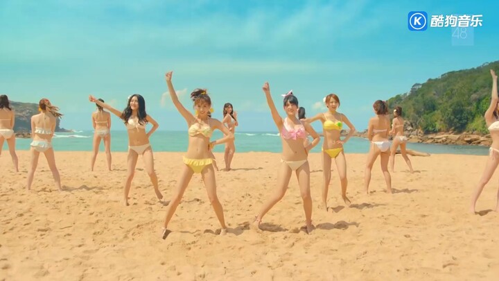 【Seri SNH48】Single baju renang 2017 — Perahu Lemon Musim Panas, Huang Tingting di posisi sentral.
