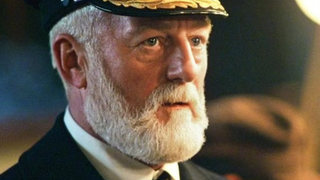 演员伯纳德·希尔去世，享年79岁。曾出演《指环王》《泰坦尼克号》！