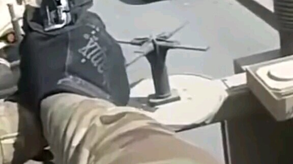 ทำไมถึงต้องบอกคุณว่าเจอรถบรรทุกใหญ่ระหว่างทางให้ห่างๆ หน่อย ดูสิ นี่แหละคือเหตุผล