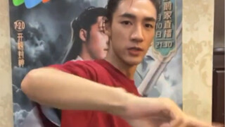 小仙男杨戬展示自己的下肢力量 还有简短有力的水遁终于听到原版了啊啊啊啊啊 演员此沙
