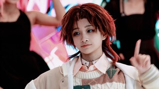 COS Qiao Shu danced to "Hello, Alice" at the Comic Exhibition | Don't bite my apple, you curious lit