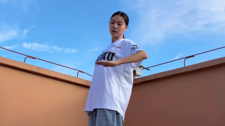 KIKI | "BAD"