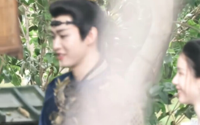 A quick fan‑bait moment from “Great Dream Returns”: the female lead and the second male lead—did the