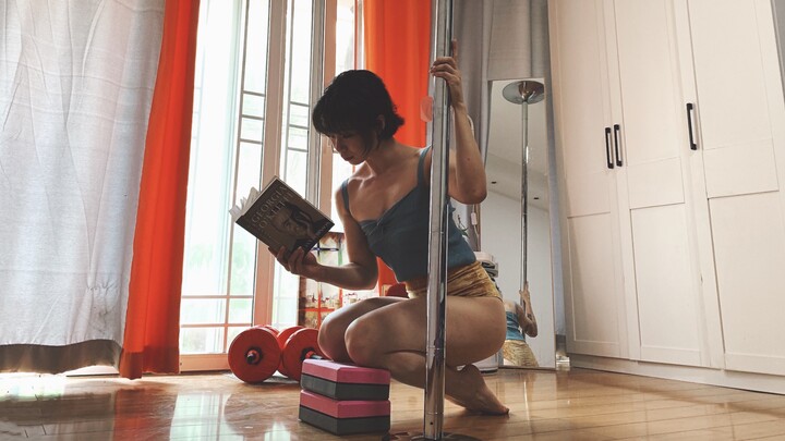 钢管舞养成 🔥🔥卧室训练计划｜有力又美的脚来一双？快快驾驭高跟鞋？功夫见足尖