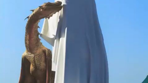 Want some water #dragon #burjalarab #dubai #ocard _byocard