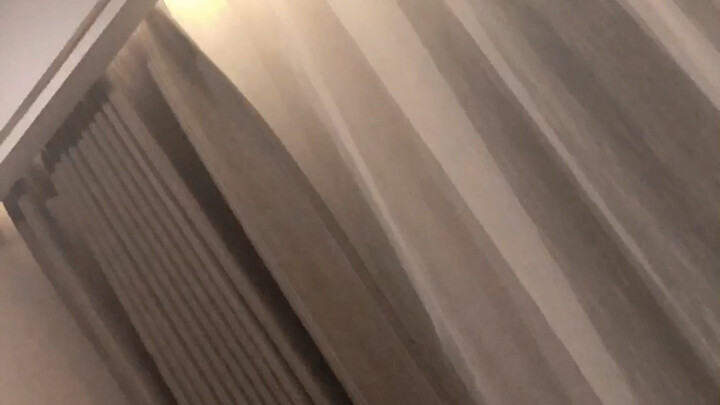 Setelah ke Universal Studios, aku jadi bisa pakai sihir! Aku pakai sihir untuk mengembalikan videony