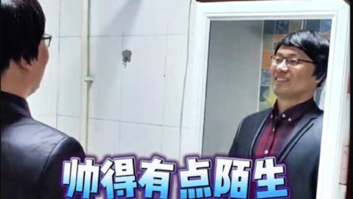 You two are really prepared—once Teacher Wang puts on that wig, no one can resist!