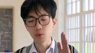 College students should cosplay Thousand-armed Guanyin