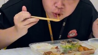 【Xiaoao wants to sleep】Xiaochao team staff meal
