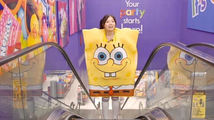 I dressed up as SpongeBob and went to the amusement park for Children’s Day.