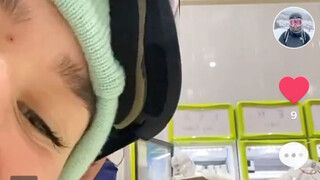 Beijing Olympic Village - American Athletes Enjoy a Fruit Feast at the Olympic Village