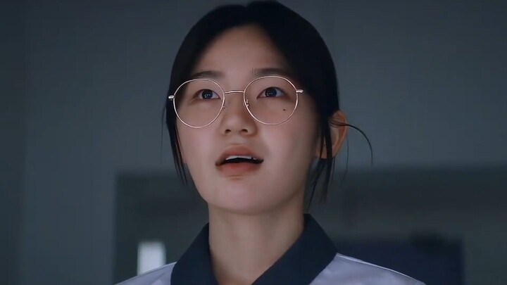 ถ้ามีตัวไหนที่แย่ๆ บ้าง ฮ่าๆ กระจกสะท้อนภาพตกลงมาจากฟ้า ฉันมีความสุขมากที่ได้กินแตงโม ความเป็นส่วนตั