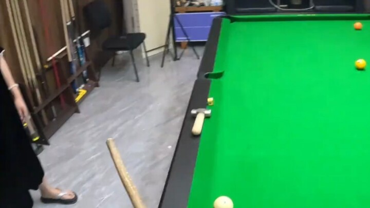 Refusing a gentle push. #Billiards #ThisIsAnExpert