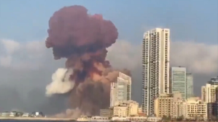 Real footage of the 2020 Beirut explosion: its destructive power was equivalent to a small nuclear b