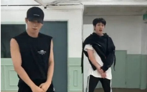 WEi's Kim Donghan & Kim Yohan dance cover of 'Hey Mama'