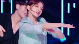 【程潇】脱鞋起飞！第一次中国舞，韵味爆！!