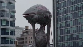 关掉配音，你会觉得这是一部「正经怪兽片」
