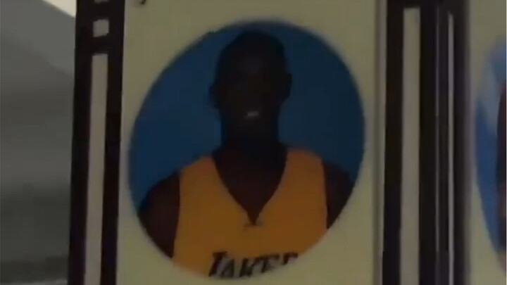 Anh cả, không ngờ lại gặp anh ở đây luôn!