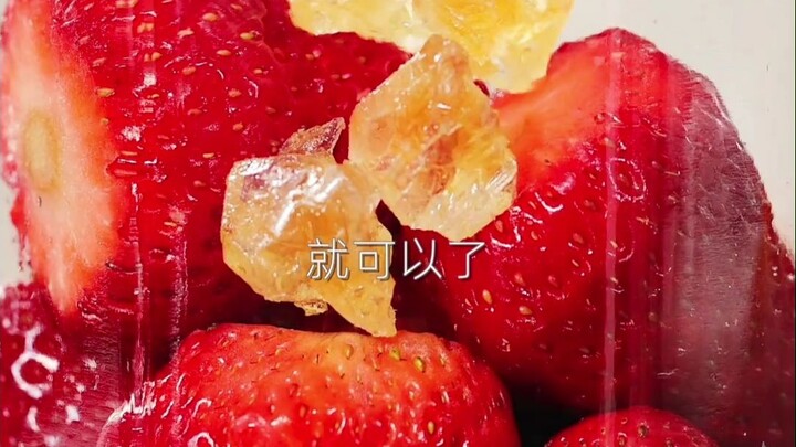 Tahun ini stroberi wiski belum bisa diproduksi massal, jadi semuanya hanya bisa membuatnya sendiri.