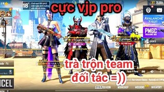 PUBG Mobile - Trà Trộn Team Bắc Mỹ Gặp Đối Tác Tay To KD 9. Và Cái Kết Bị Cà Khịa =))