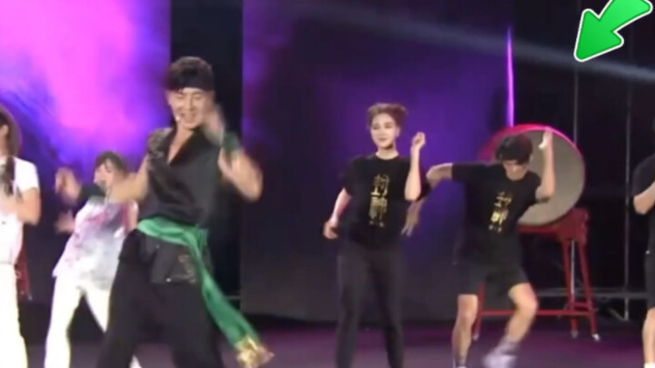 Yu Shih's aerobics (snake dance) He worked so hard that I laughed so hard