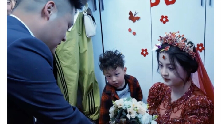 新娘可以是27岁、37岁、47岁，但她怎么可以是17岁啊！！