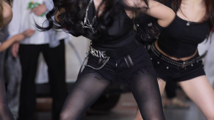 Pertunjukan Jalanan K-pop