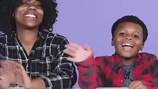 让孩子们试吃妈妈的怀孕餐