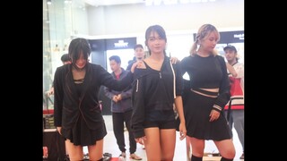 [FANCAM] ANIQUEEN - SEJUTA SENYUMAN AT TRANSPARK BINTARO