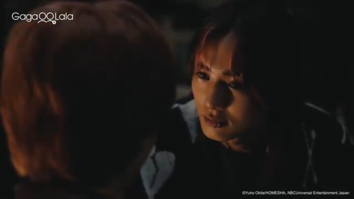 Excuse me... AE? Where are you putting your finger!?