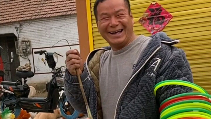 المدير يصر على دعوتي لتناول الطعام، ماذا أفعل الآن؟