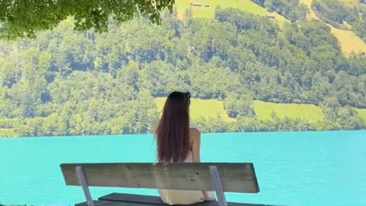 “Turns out there really are places in the world where you can forget all your worries～”