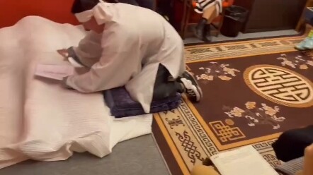 Rekan-rekan dari Biro Meteorologi benar-benar bikin ulah, sialan, aku langsung murka di tempat ini, 