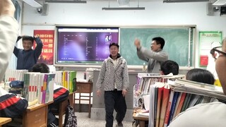 متدرب في مدرسة جينتشنغ الثانوية الثانية مدته التدريبية يومان ونصف