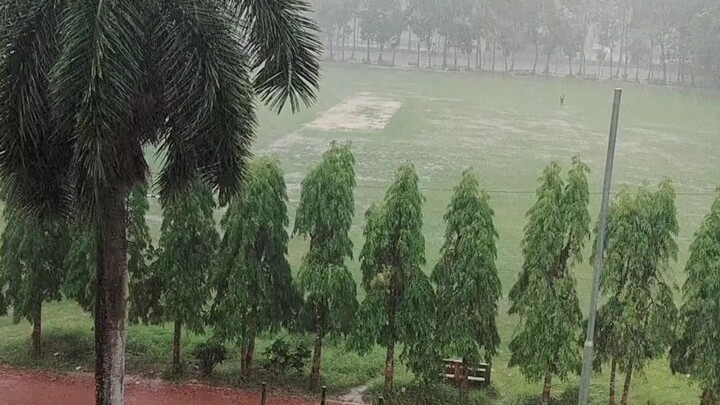 Clouds are stormy, keep a wet mind....