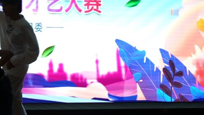 Yuzhongzhi is the dangerous party you think of!! (2 girls)