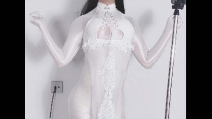 兄弟，你好白~