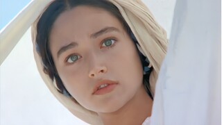 “Lilin Salam Maria tidak pernah terlihat begitu terang” (Olivia Hussey)