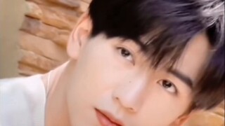 ไป๋ เนี่ยนห่าวเหอ ||. "ความบันเทิงภายในต้องมีคู่รักแสดงสด"