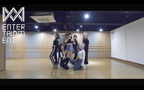 OH MY GIRL's "Nonstop" Dance Practice Video from the rehearsal room—so sweet, Luda!