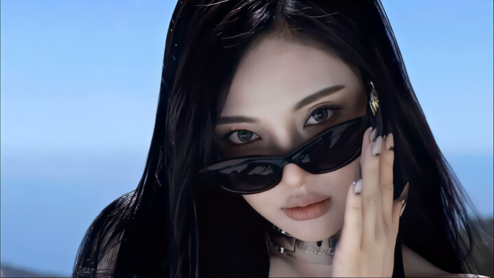 aespa - Whiplash (MV)