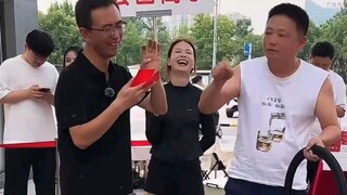 很少有人能得八个轮胎