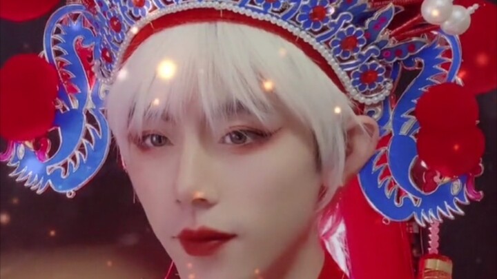 Uncle Xiao Jiu. I’m totally head over heels for this guy. With this makeup, I can only wish I were a