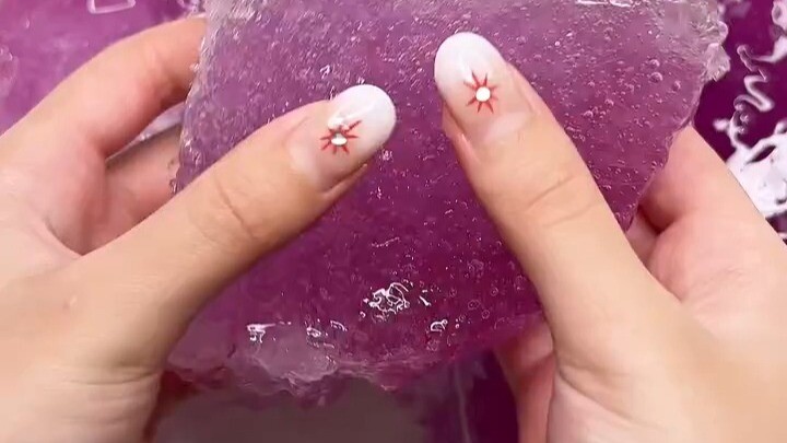 น้ำปลอมแช่แข็ง