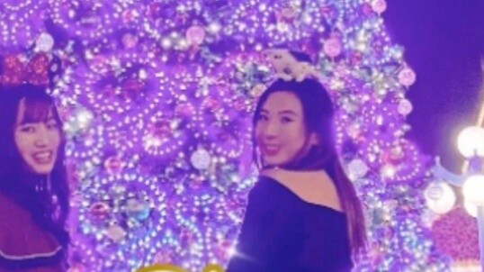 [คริสต์มาส] ต้นคริสต์มาสยักษ์แห่งฮ่องกง! สวมรองเท้าส้นสูงแล้วเต้นเพลง "All I want for Christmas is y